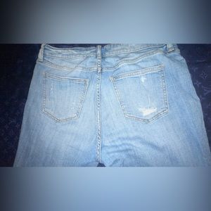 low waist blue mom jean, size 31